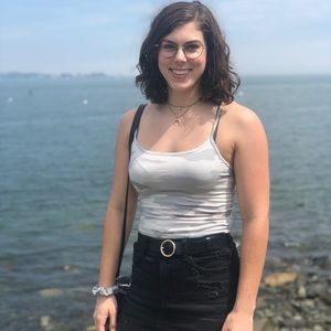 Meet your Posher, Leah